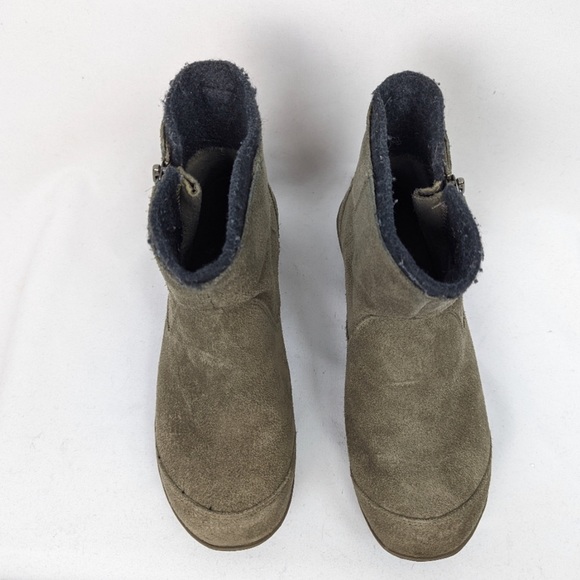 Sorel Meadow Waterproof Suede Booties - Picture 8 of 11